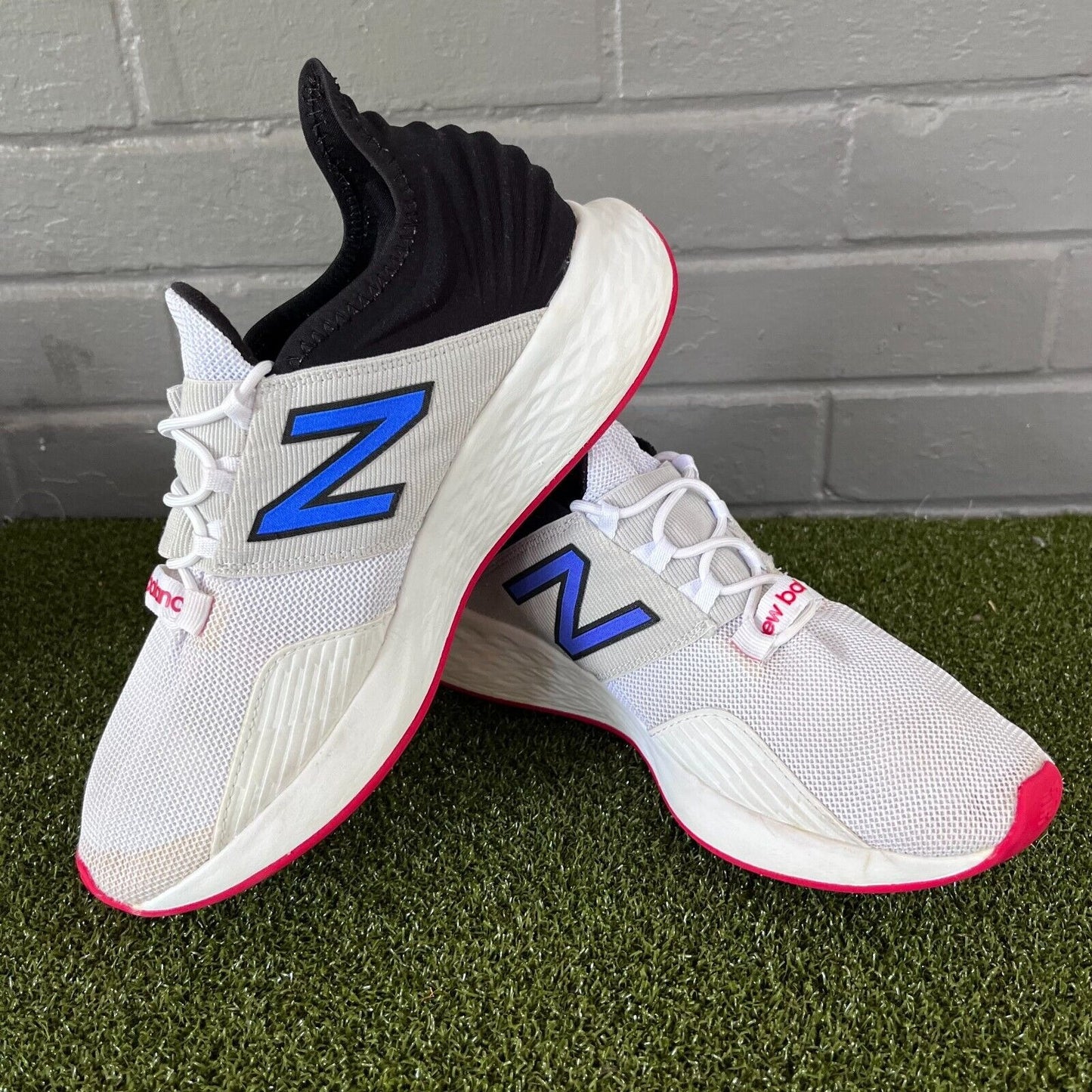 Size 7.5 - New Balance Fresh Foam Roav White/Grey/Blue/Red MROAVWL1 Mens Sneakers